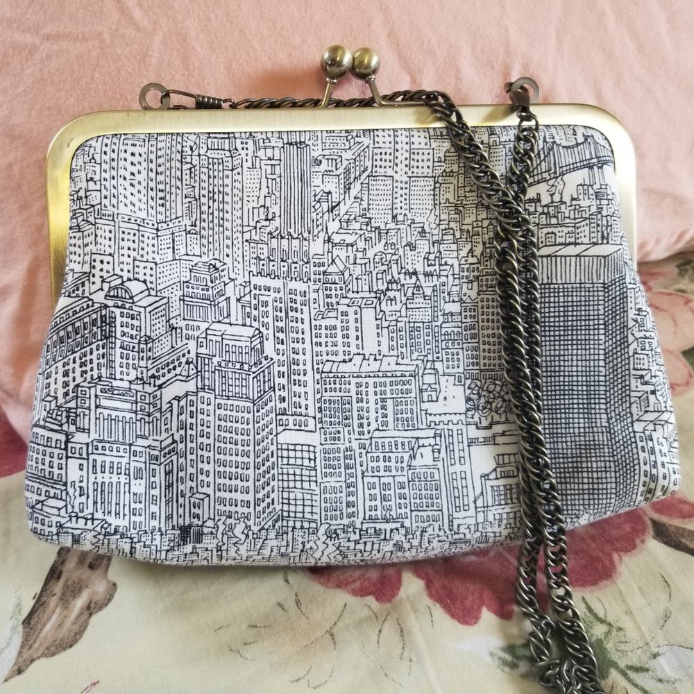 Handmade Bagnoir Chain Strap Bag New York Skyline